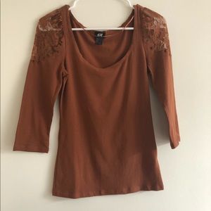 H&M 3/4 Sleeve Lace Detail Shirt - S